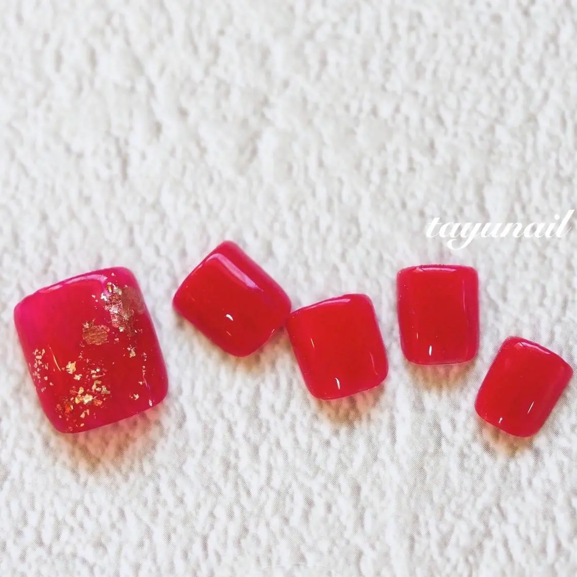 ネイル アートネイル ブルー フットネイル ジェルネイル ワンカラーネイル ネイルサロン 【たゆnail】のネイルデザイン