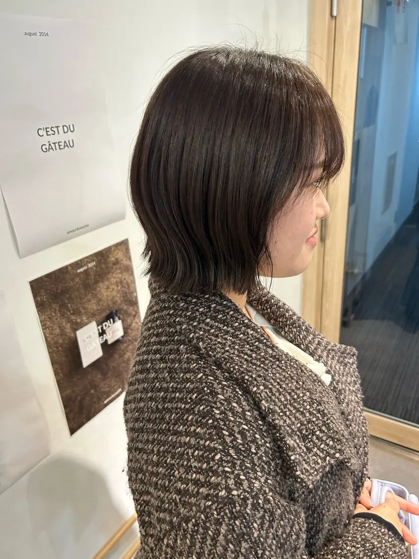 ショート 切りっぱなしボブ チョコレートブラウン ボブ 外ハネヘア カット ヘアカラー トリートメント ボブ/レイヤー ナカミネアキナのヘアスタイル