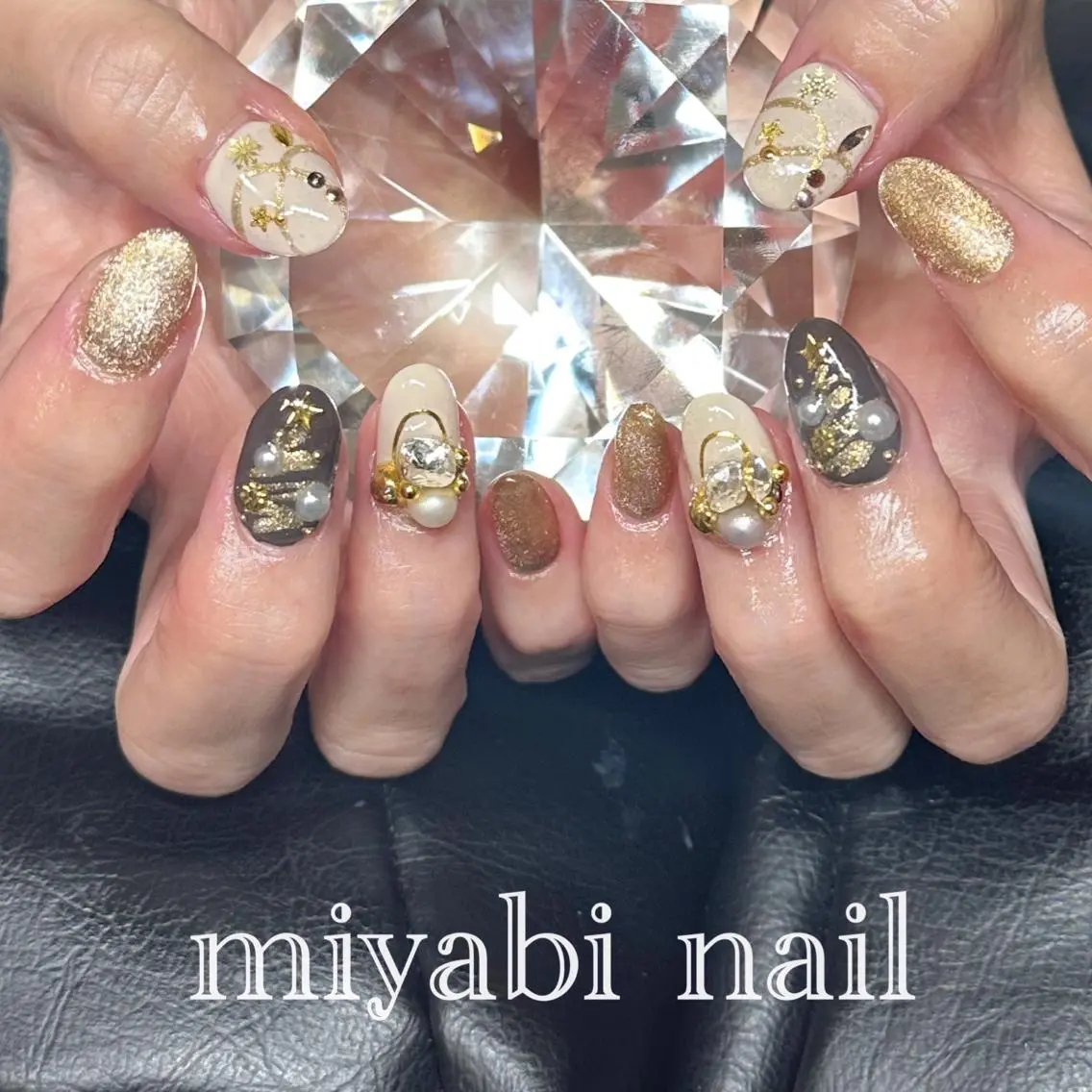 ネイル アートネイル ブラウン ジェルネイル ゴールド マグネットネイル ハンドネイル miyabi nail 桂川駅近くのネイルデザイン
