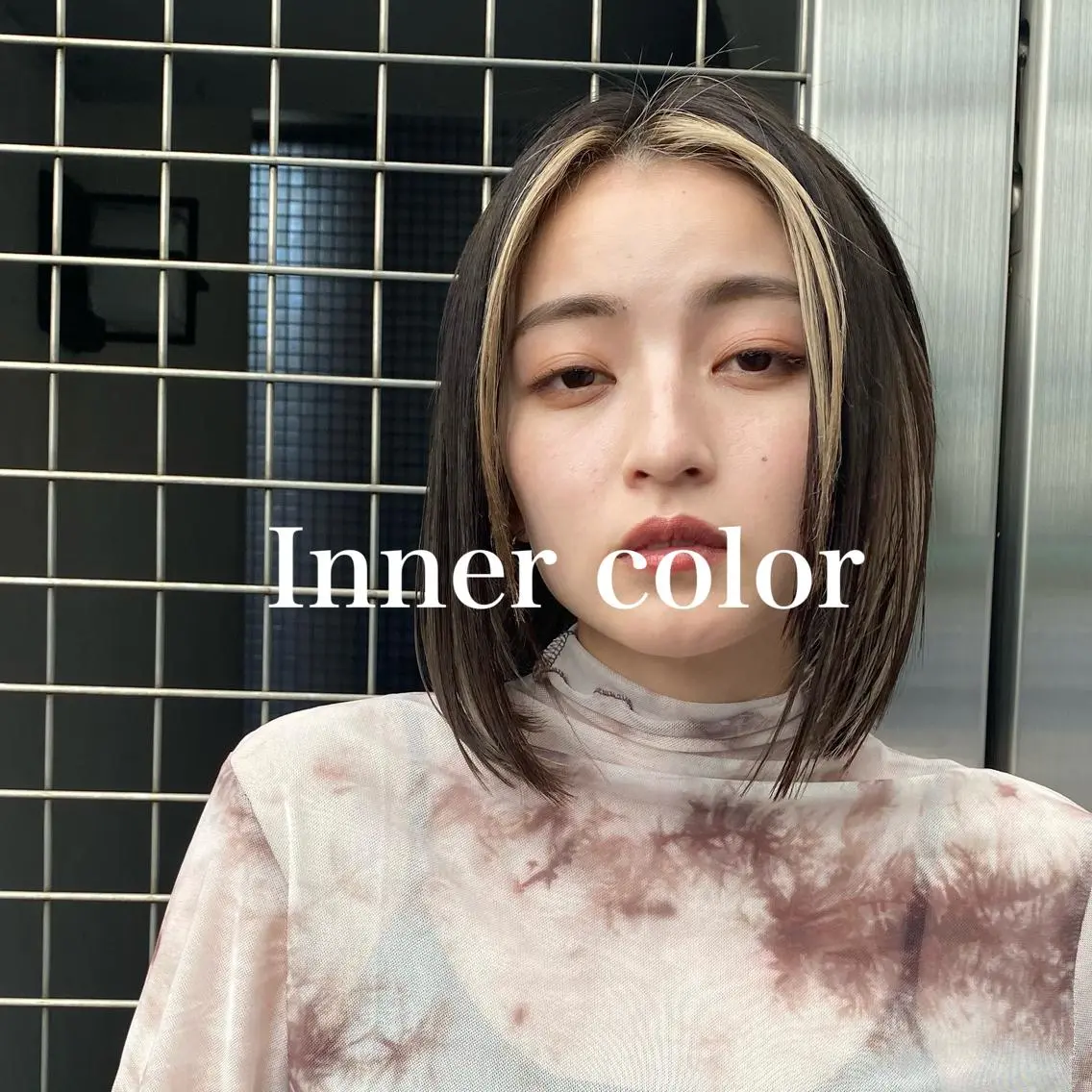 ミディアム レイヤーカット/ 前髪顔周りカットのヘアスタイル