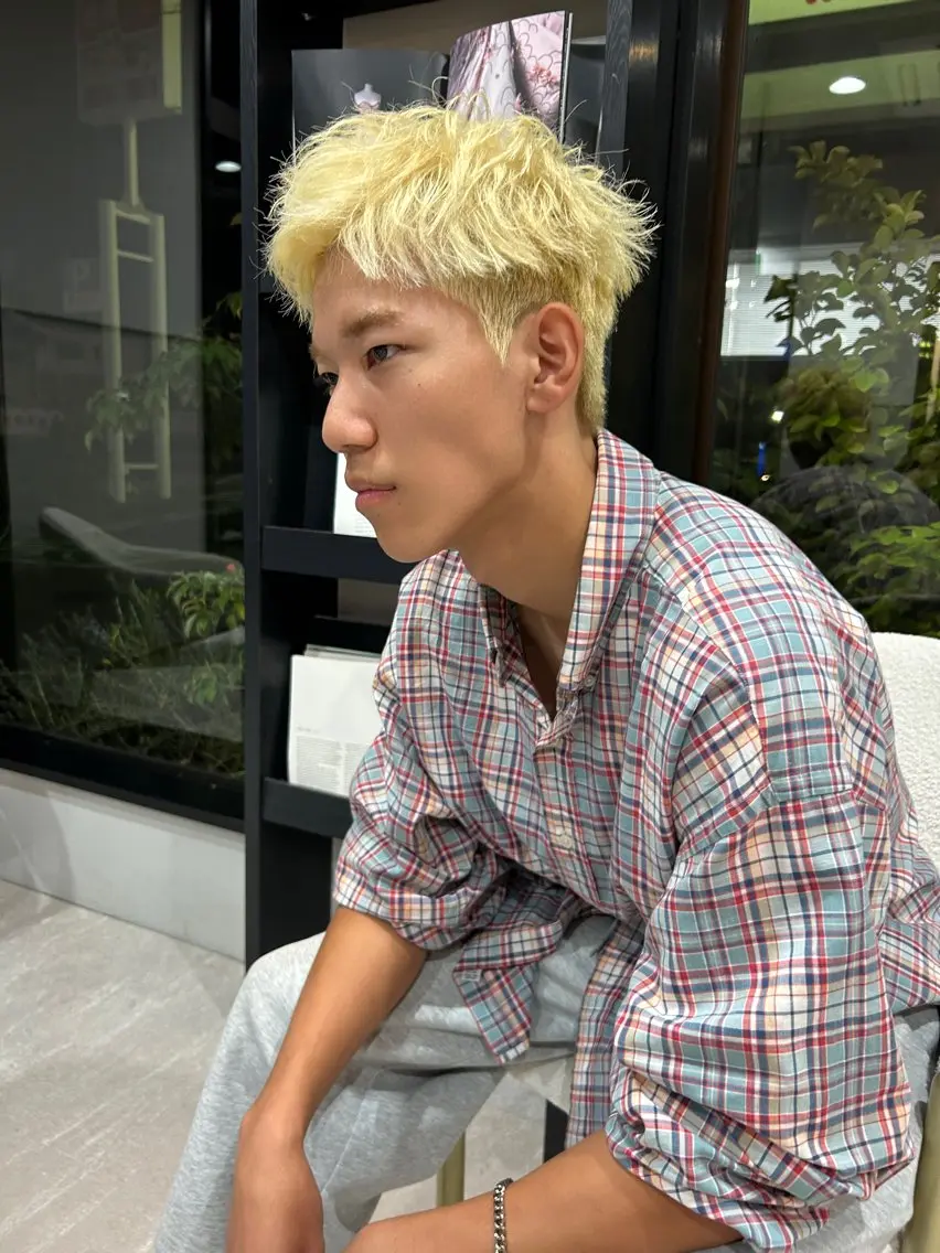 ショート カラー メンズ メンズハイトーン ハイトーンカラー ヘアカラー トリートメント Kobayashi 髪質改善/カラー全てのヘアスタイル