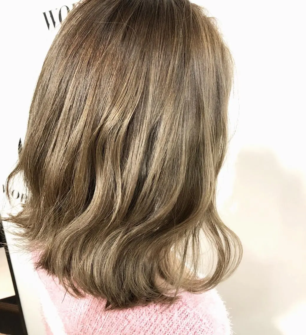 カラー バレイヤージュ グラデーションカラー ハイライトカラー イルミナカラー 夜23時まで予約🉑 reverieあきらのヘアスタイル
