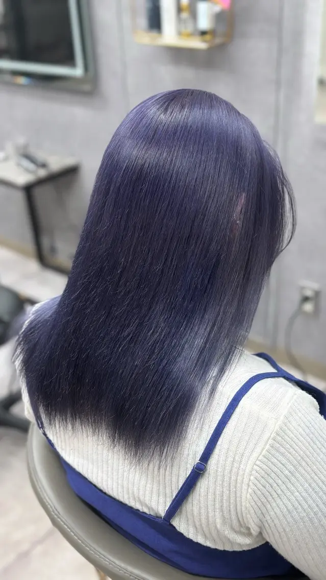 ミディアム カラー ミ クのヘアスタイル