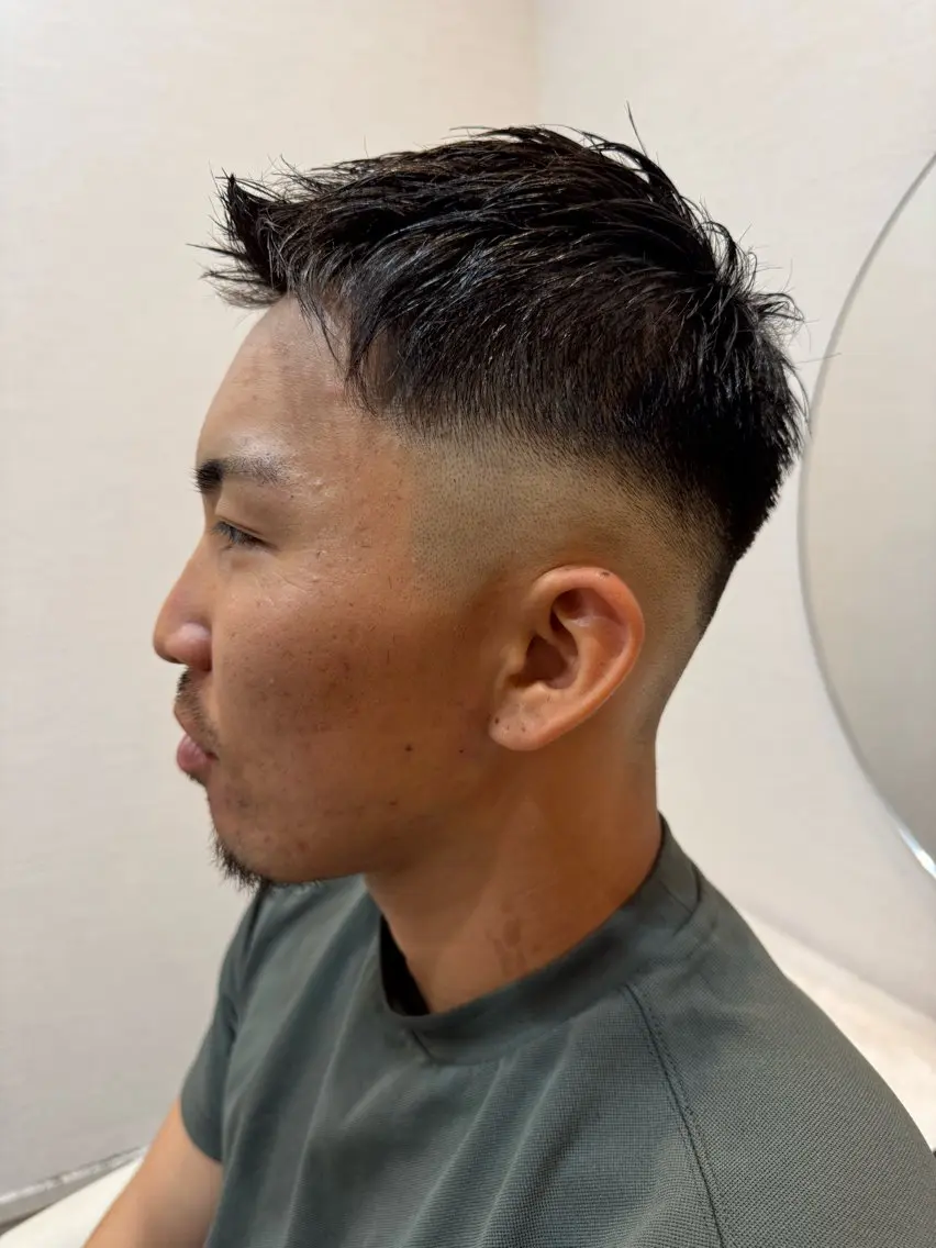 ショート メンズ フェードカット カット ヘッドスパ 伴藤 寿男のヘアスタイル