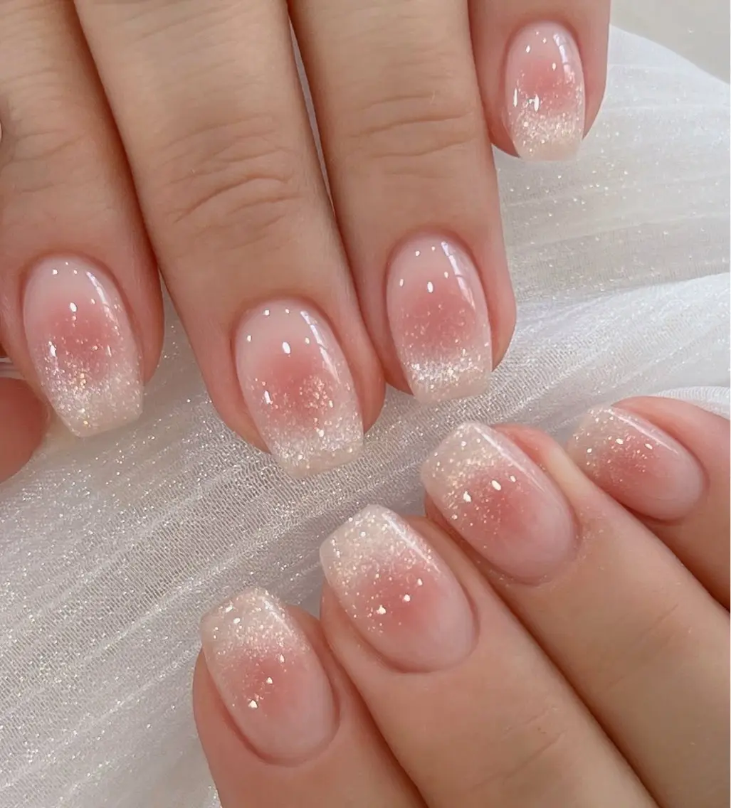 ネイル チークネイル フレンチネイル グラデーション 韓国ネイル マグネットネイル Hana Nailのネイルデザイン