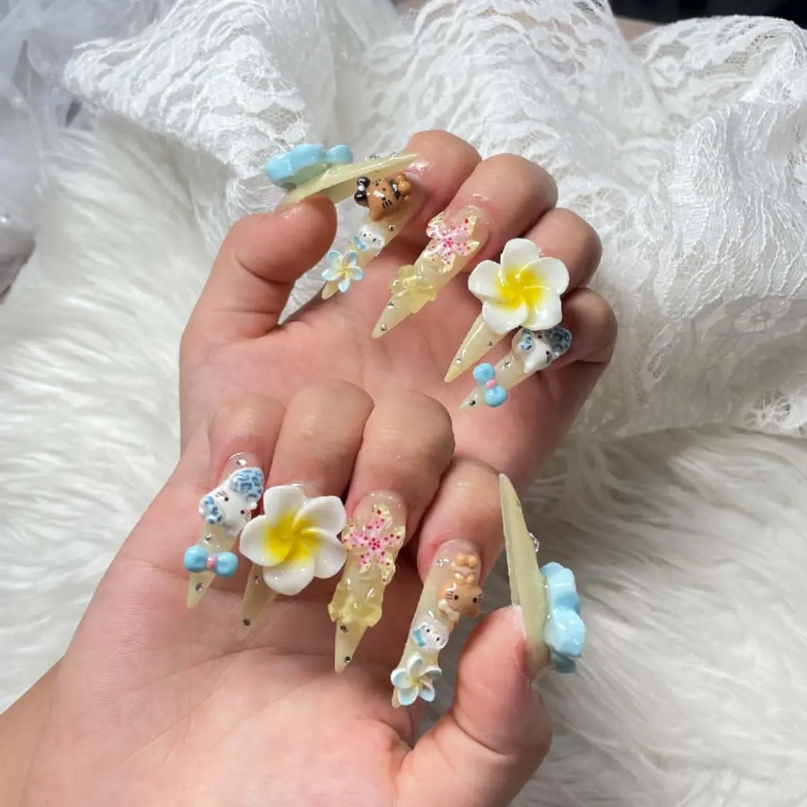 ネイル チークネイル フレンチネイル キラキラネイル 韓国ネイル マグネットネイル ハンドネイル Buruberii hbaby nailのネイルデザイン
