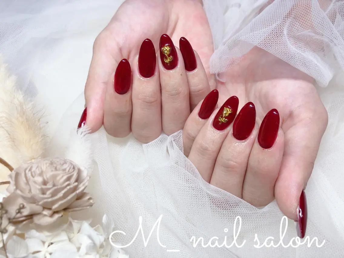ネイル シンプルネイル M_ nail salonのネイルデザイン