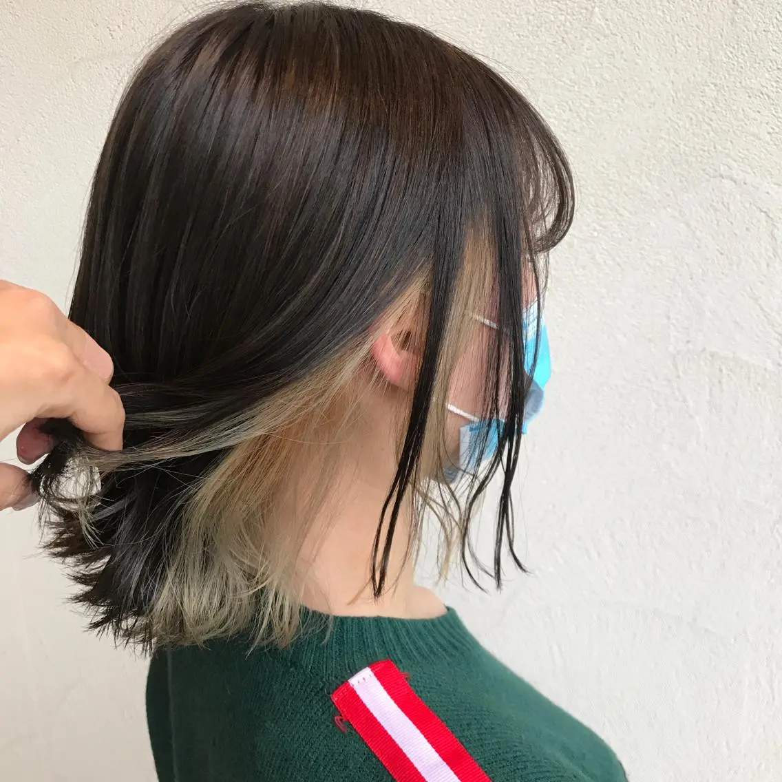 ミディアム 山下 襟華のヘアスタイル