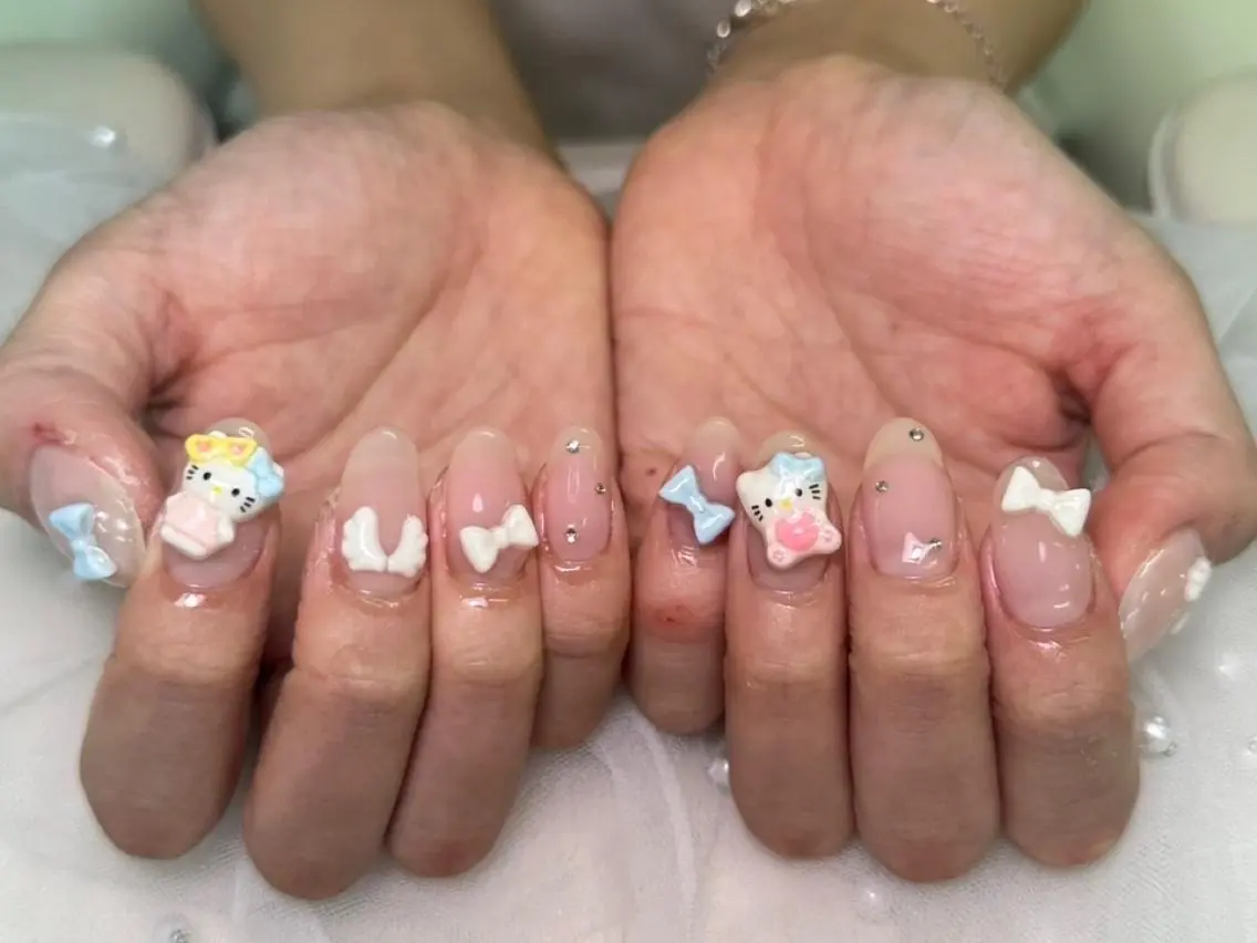 ネイル 💕リリ 🩷のネイルデザイン