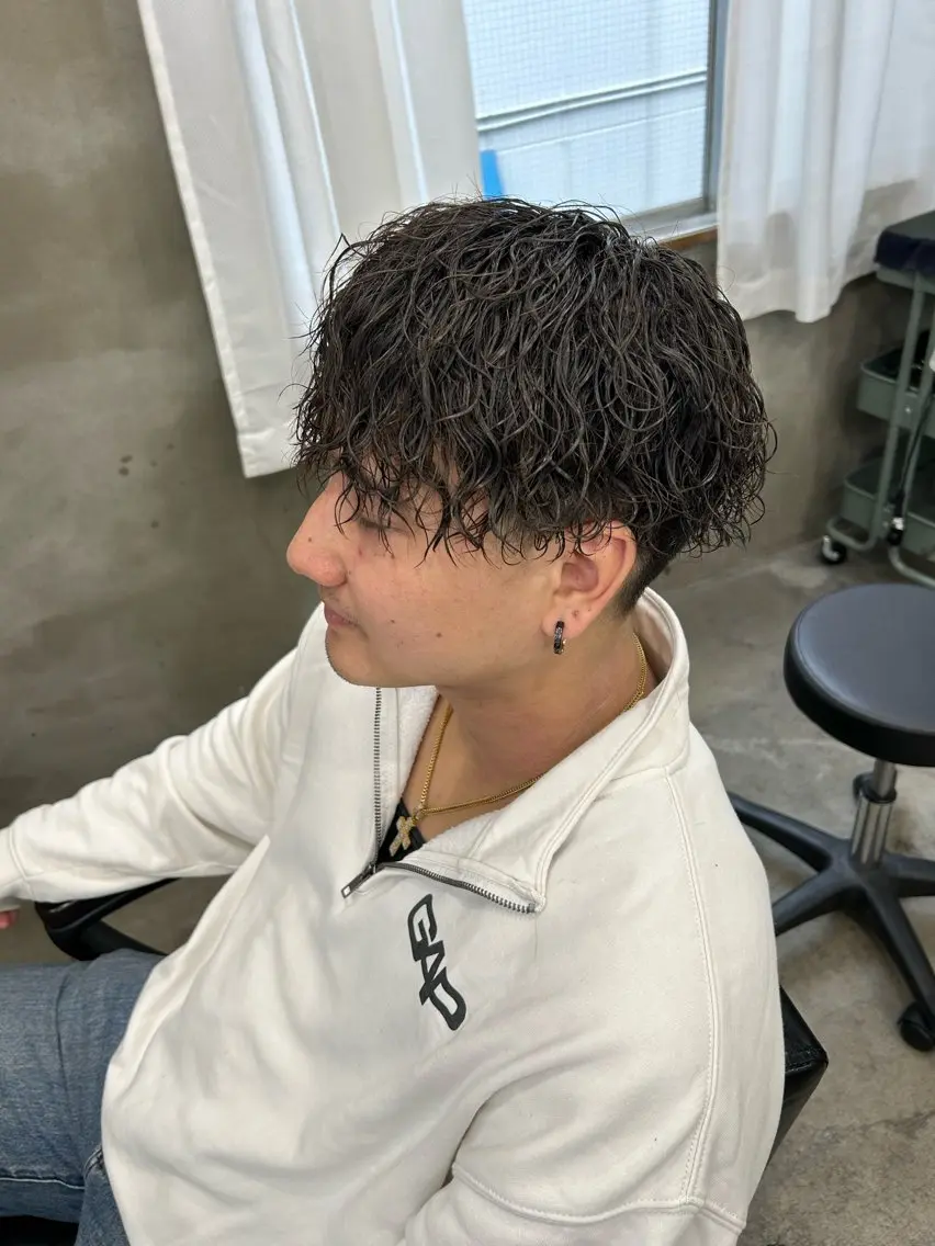 ⭐️メンズカット➕ツイストスパイラルパーマ➕3ステップトリートメント⭐️の写真
