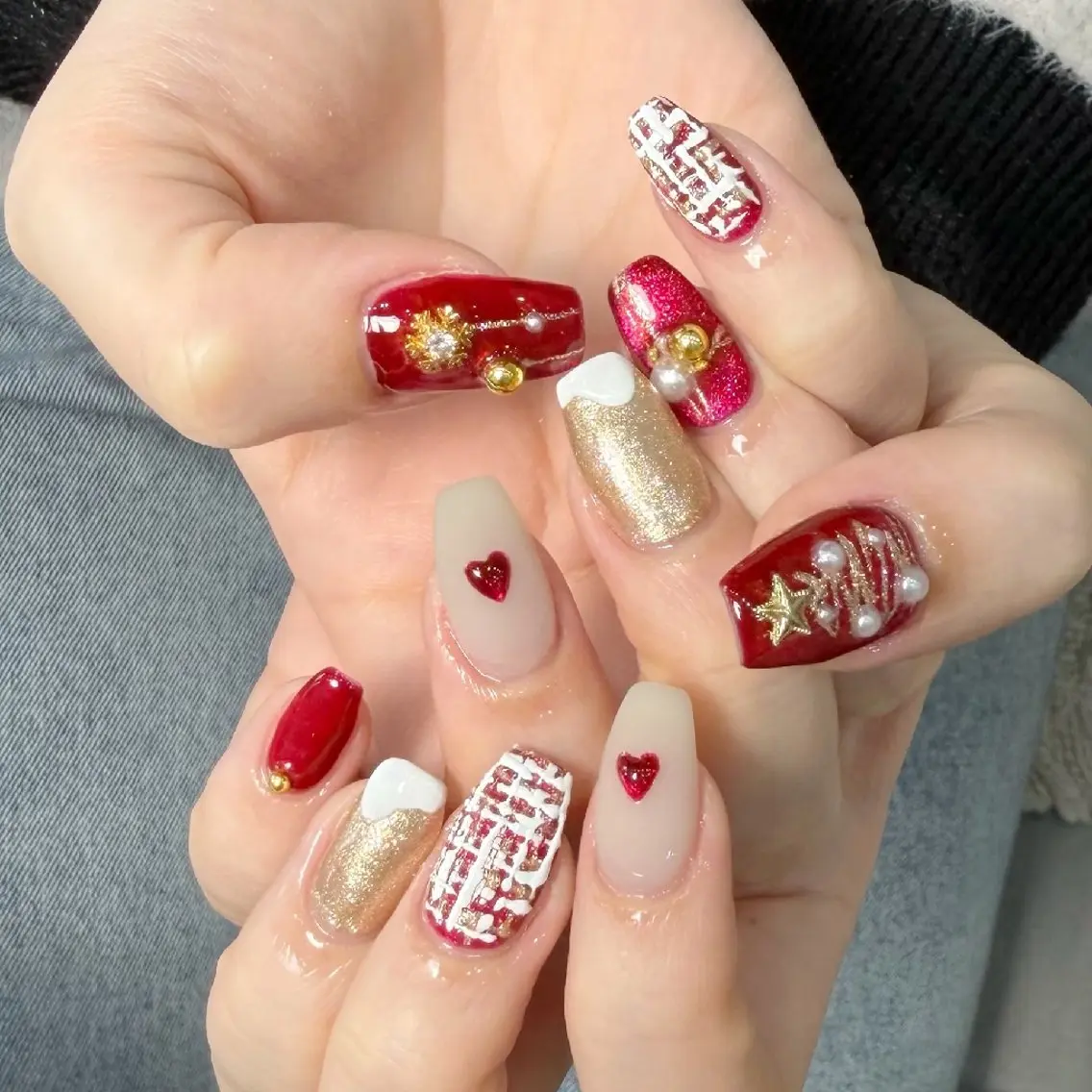 ネイル チークネイル フレンチネイル ジェルネイル ガーリー キラキラネイル ハンドネイル UM Nail Salonのネイルデザイン
