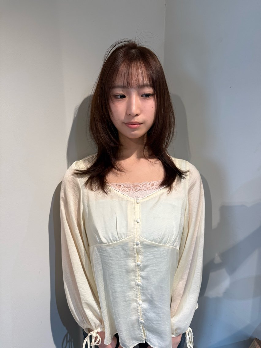 ロング カラー ヘアカラー トリートメント 志柿 虹花のヘアスタイル