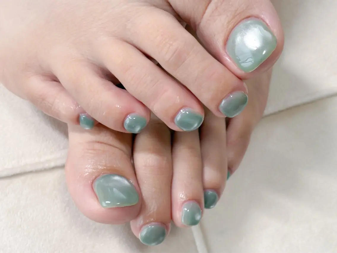 ネイル フットネイル ワンカラーネイル シンプルネイル フットネイル nail salon Ecloreのネイルデザイン