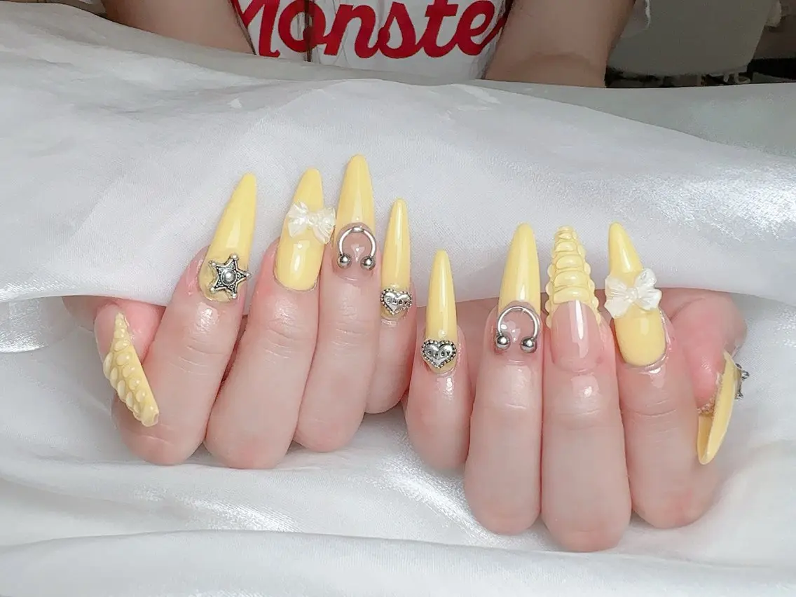 ネイル 🎀M nails✨ ビューティーのネイルデザイン