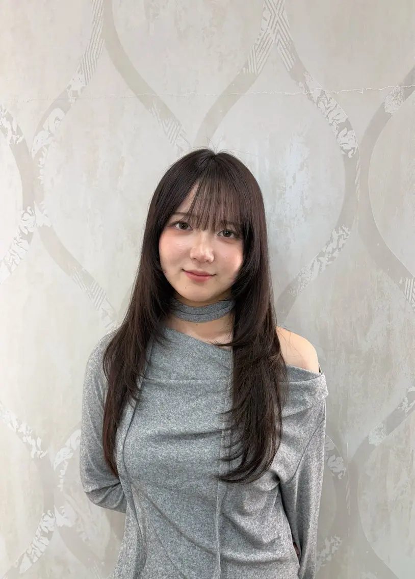 ロング カラー ヘアカラー 奥田 瑠依のヘアスタイル