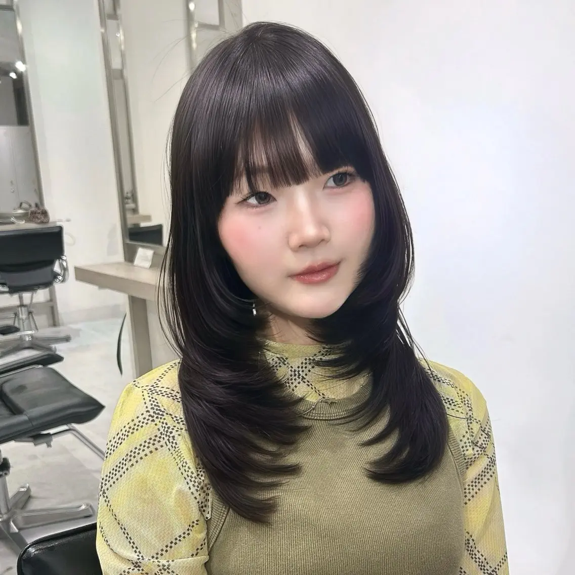 ロング レイヤーカット カット ヘアカラー トリートメント yuuka 🖤韓国ヘア🖤のヘアスタイル