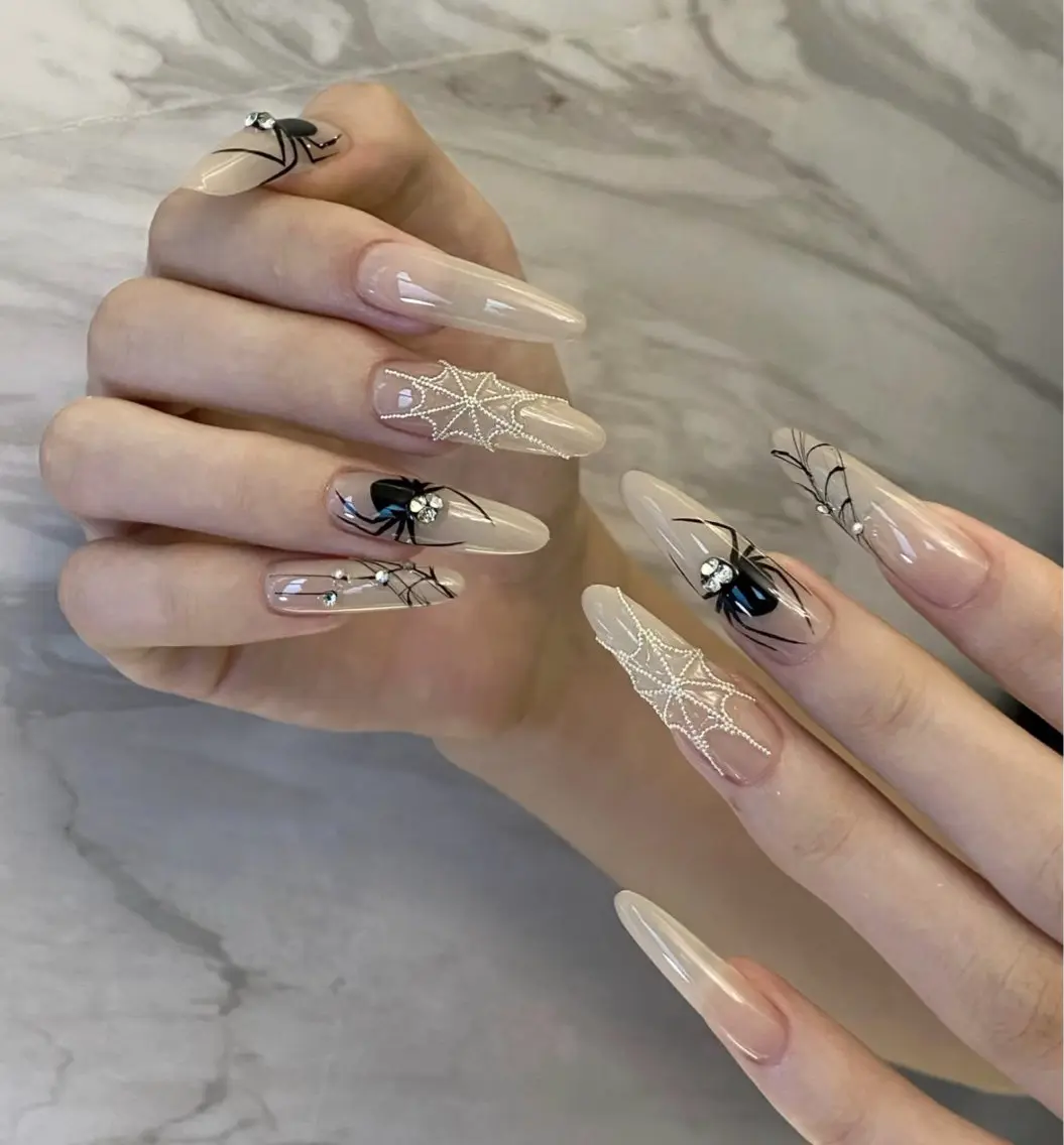 ネイル フットネイル フレンチネイル グラデーション ハート 韓国ネイル ハンドネイル Lynn_ Nailのネイルデザイン