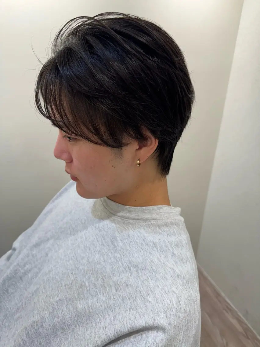 ショート 大船🫧ボブ・レイヤ ー・メンズ持田樹のヘアスタイル