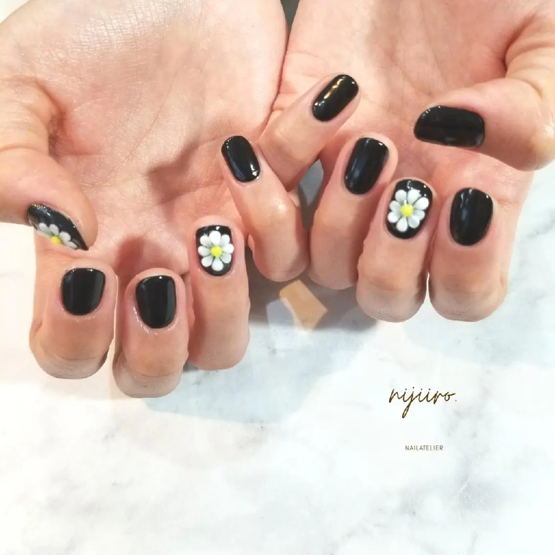 ネイル ハンドネイル nijiiro🌈 サトウのネイルデザイン