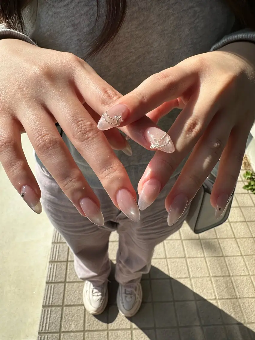 ネイル 卒業式 ハンドネイル Sawa ︎︎𓂃⟡.·のネイルデザイン