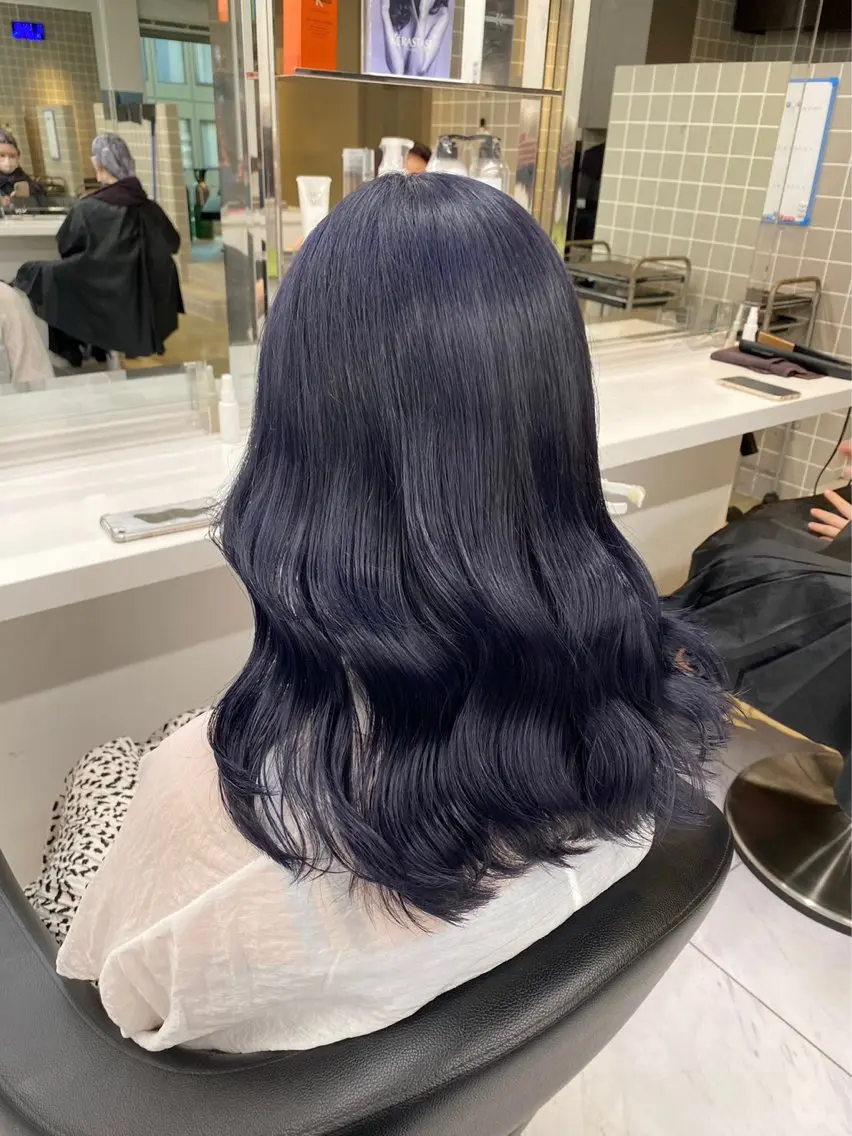 セミロング カラー ヘアアレンジ 【公式】DISCO銀 座🪩トレンド🪽のヘアスタイル