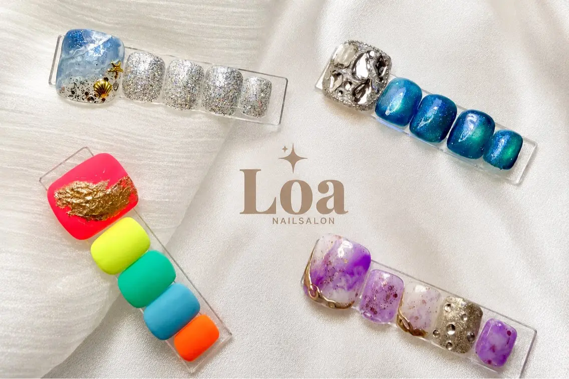 ネイル フットネイル キラキラネイル ニュアンスネイル Nailsalon Loa✨のネイルデザイン