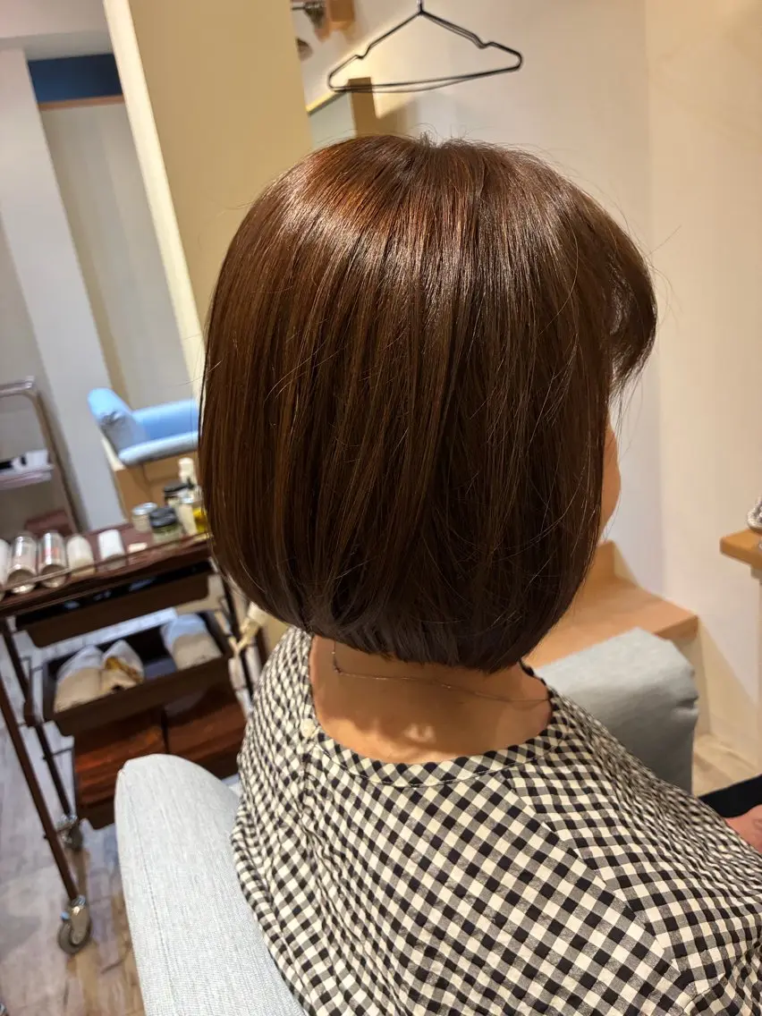 ショート カラー カット 鍋島 くるみのヘアスタイル