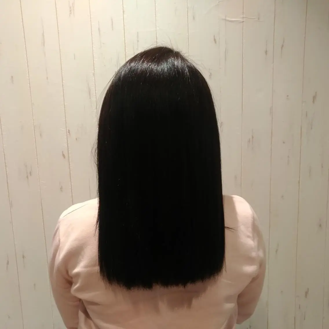 セミロング 結城 アンナのヘアスタイル
