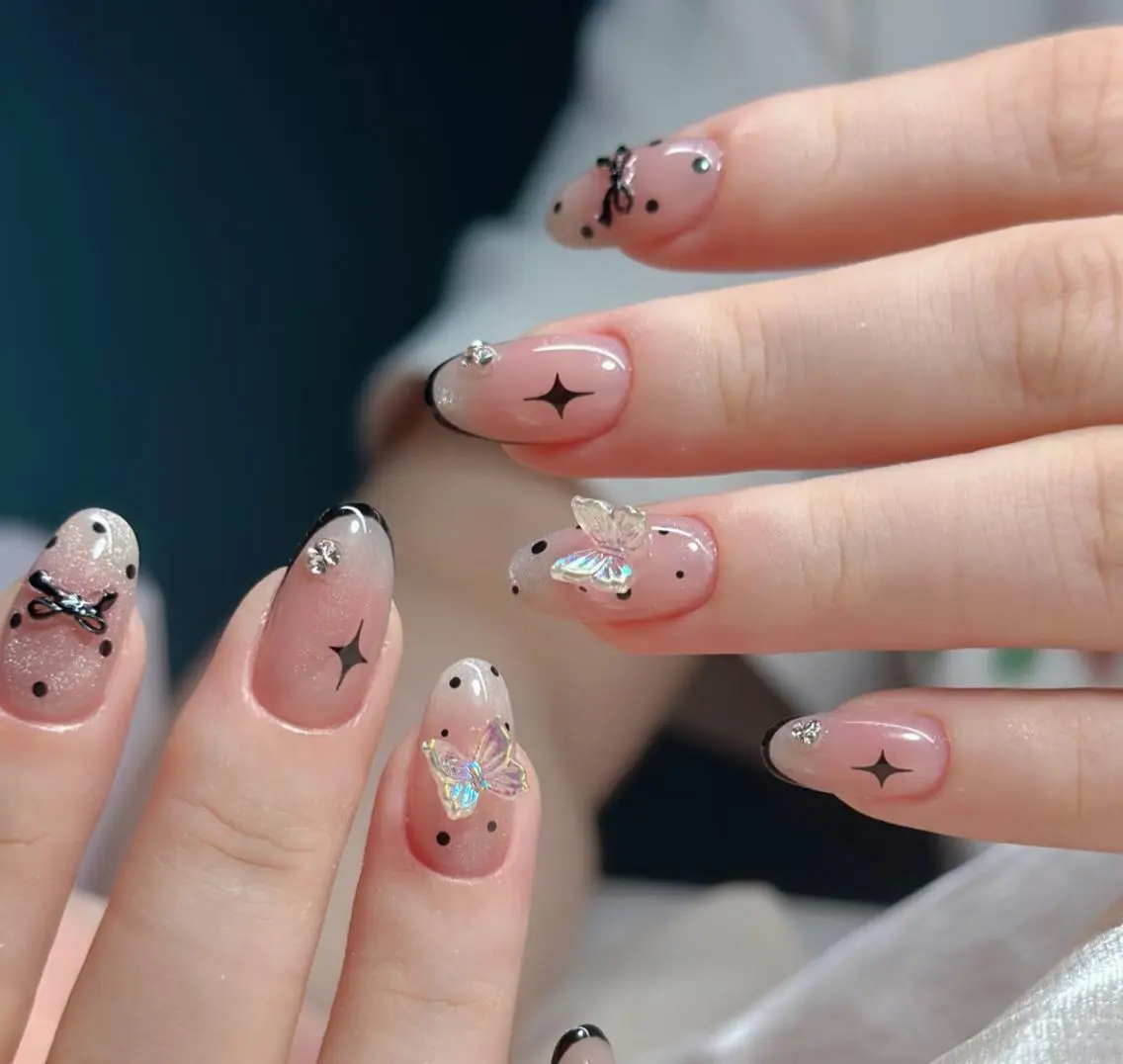 ネイル ハンドネイル エリ🫧 nail池袋東口のネイルデザイン