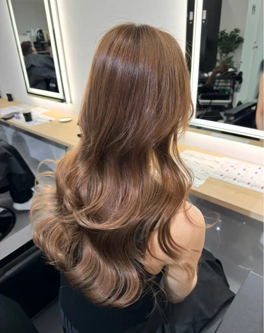 セミロング カラー S O A/妹尾 大和のヘアスタイル