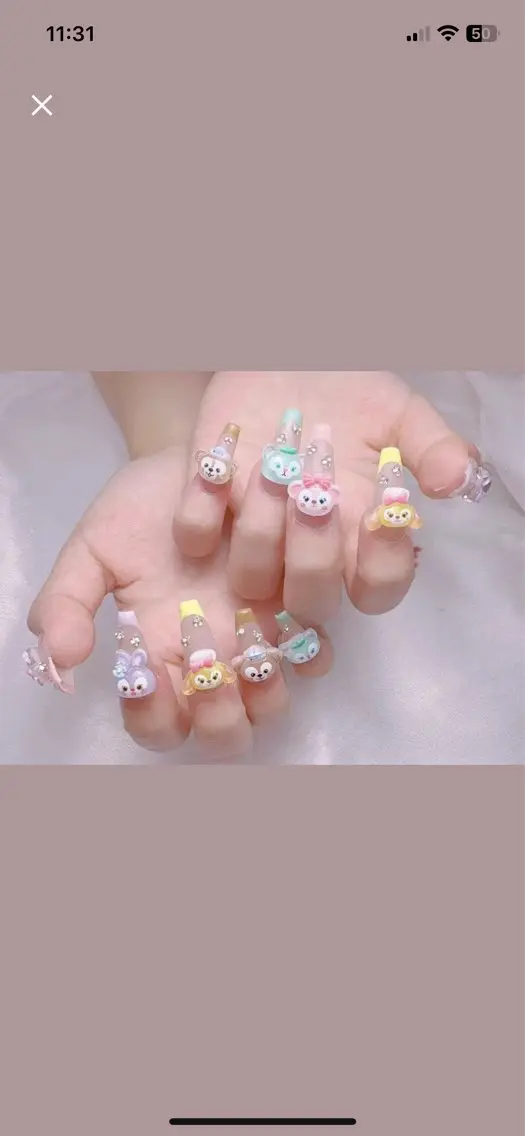 ネイル ロータス モデルのネイルデザイン