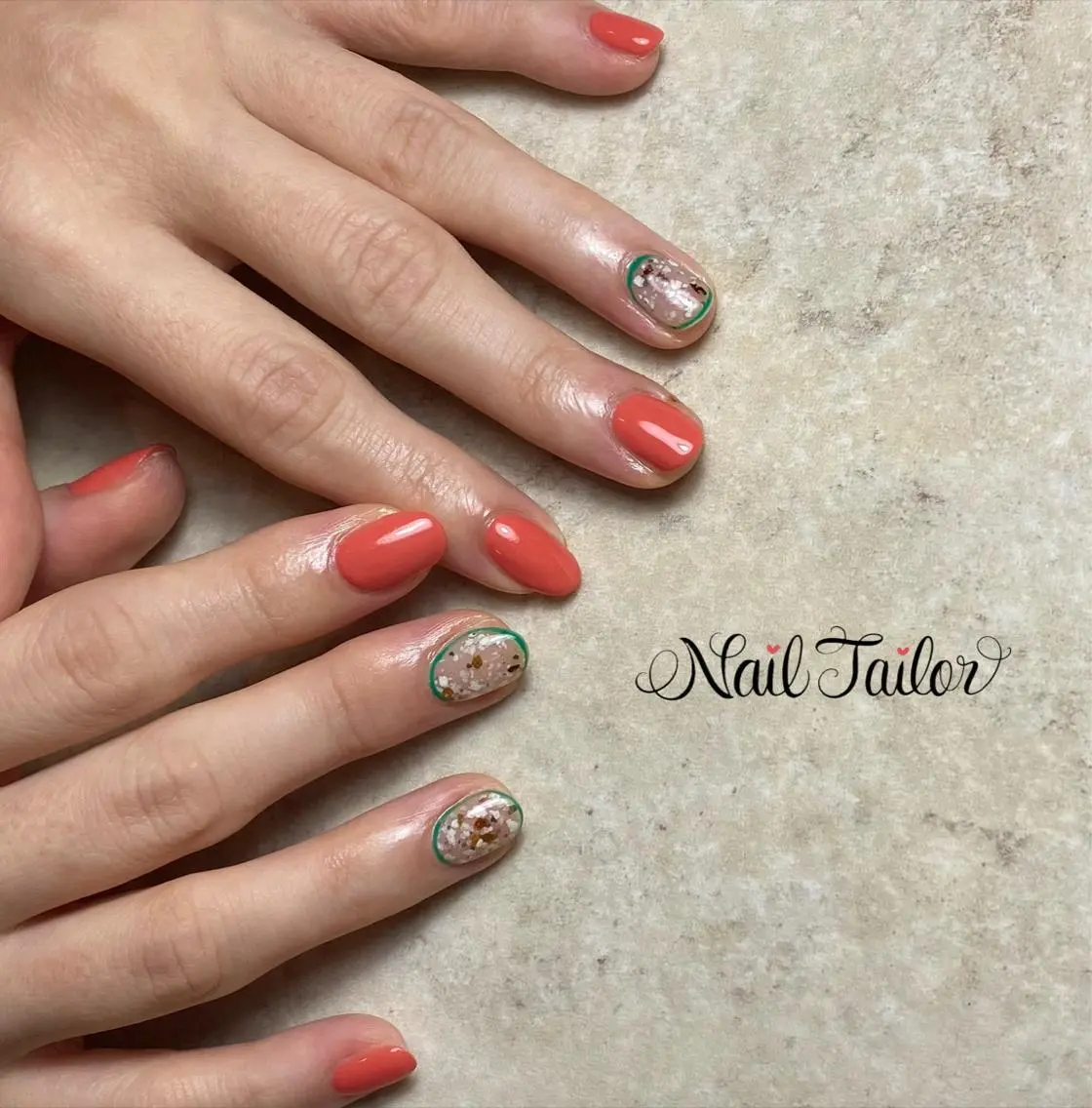 ネイル アートネイル 長さ出し ジェルネイル グリーン ホログラムネイル ハンドネイル NailTailor ネイルテイラーのネイルデザイン