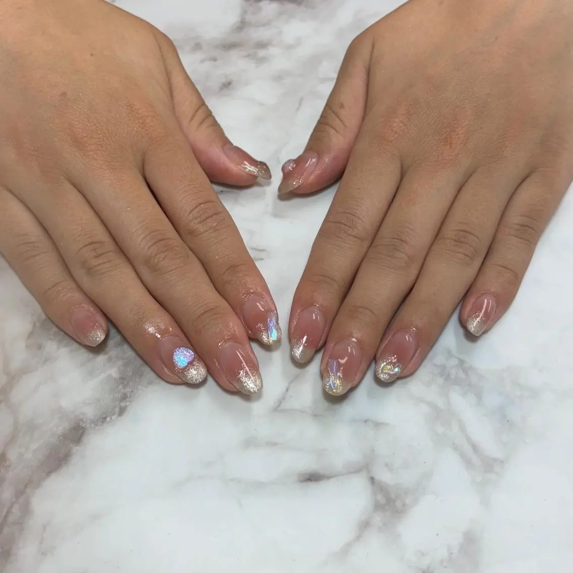 salon UNE LMA見習いスタッフのネイルデザイン