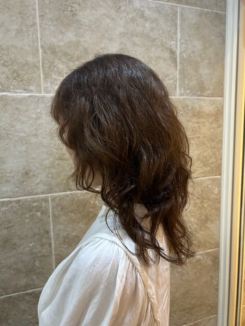 ミディアム パーマ ミディアムパーマ ウルフカット カット パーマ 長田 有紗のヘアスタイル