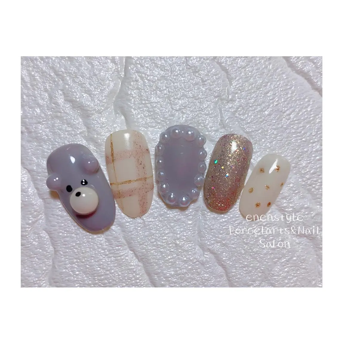 ミディアム ネイル ジェルネイル ニュアンスネイル オフィスネイル ワンカラーネイル パラジェル ハンドネイル 🐾enen style 🐾のネイルデザイン