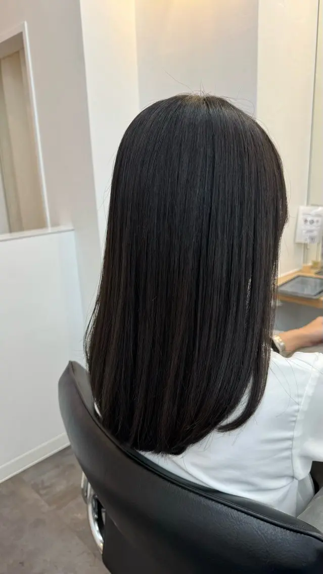 ミディアム カラー カット ヘアカラー トリートメント WISTERIA P LUS1 ikumiのヘアスタイル