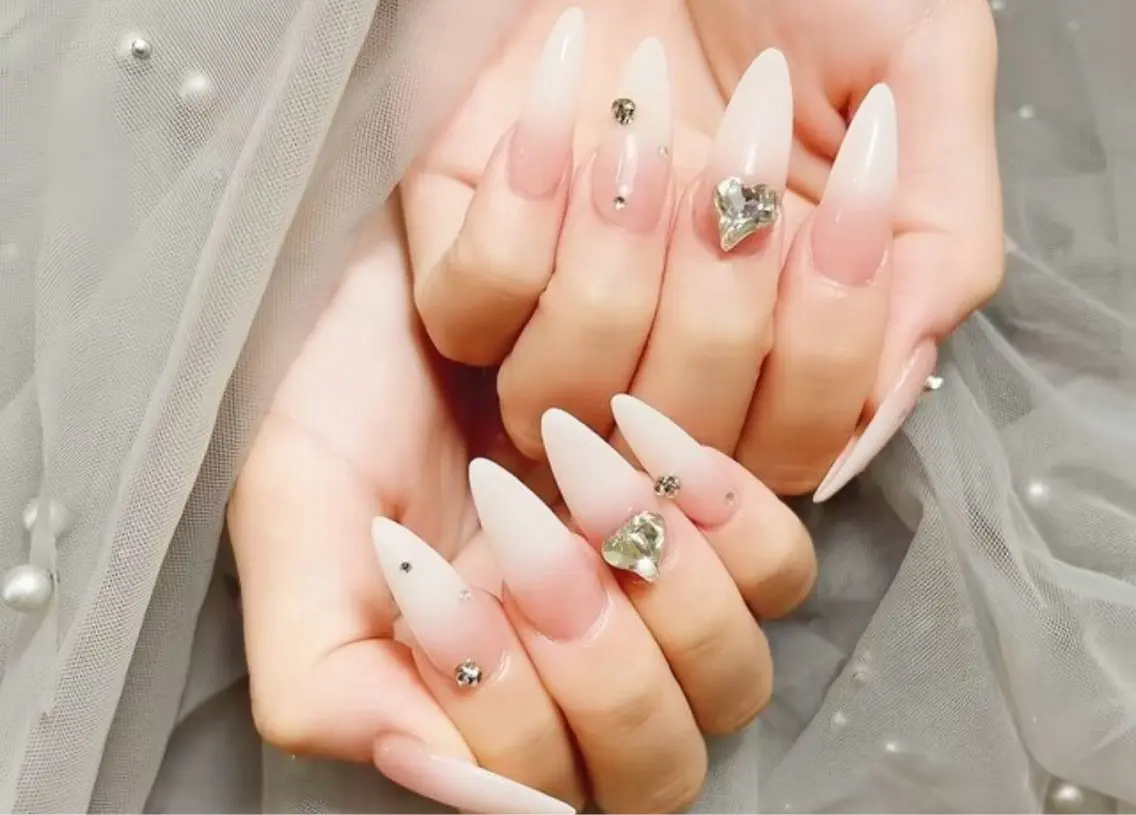 ネイル ハンドネイル H3 Nail Miniのネイルデザイン