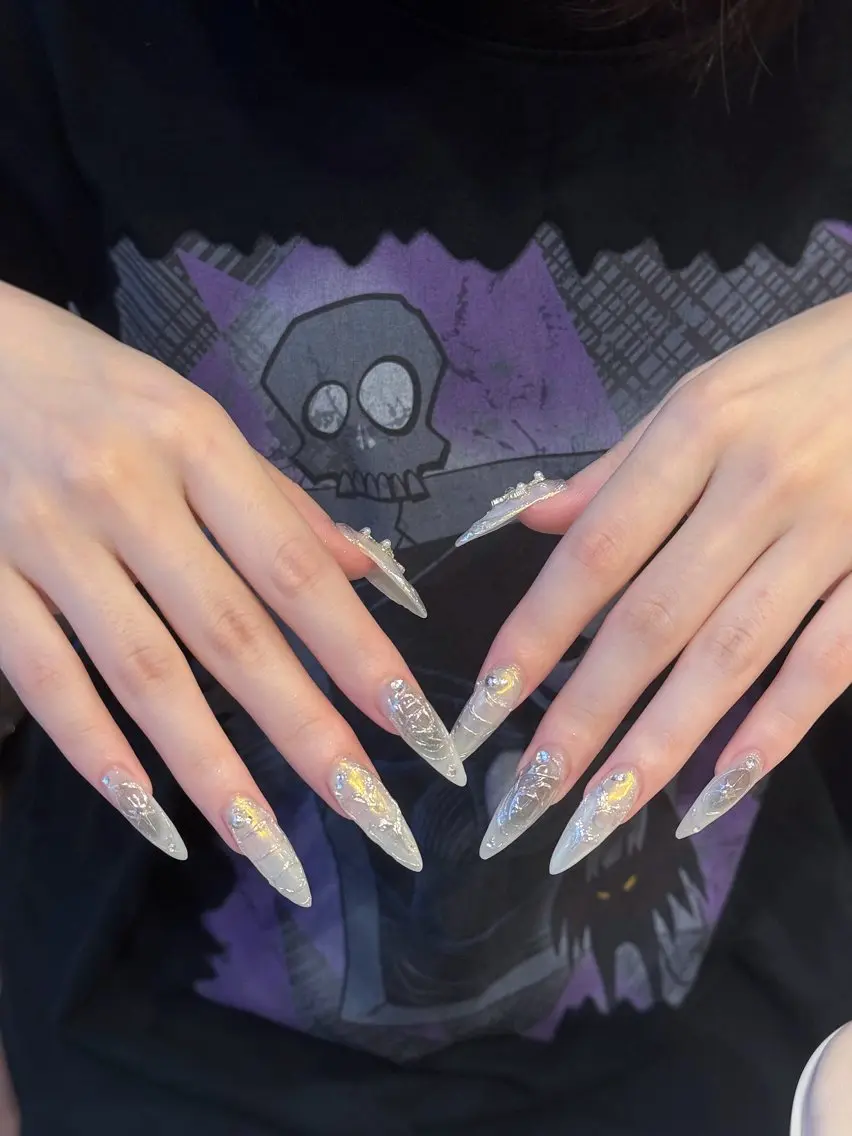 Aila Nail ネイリスト HANのネイルデザイン