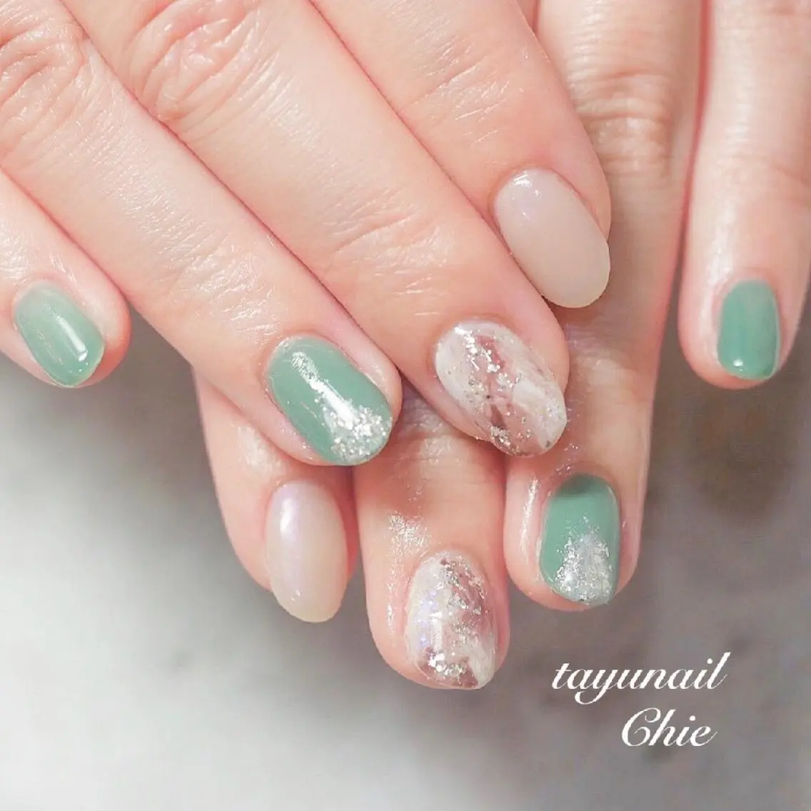 ネイル アートネイル ブルー ジェルネイル グリーン キラキラネイル ネイルサロン 【たゆnail】のネイルデザイン
