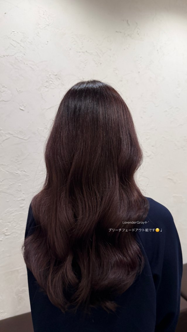 ロング ヘアカラー 張替 凜のヘアスタイル