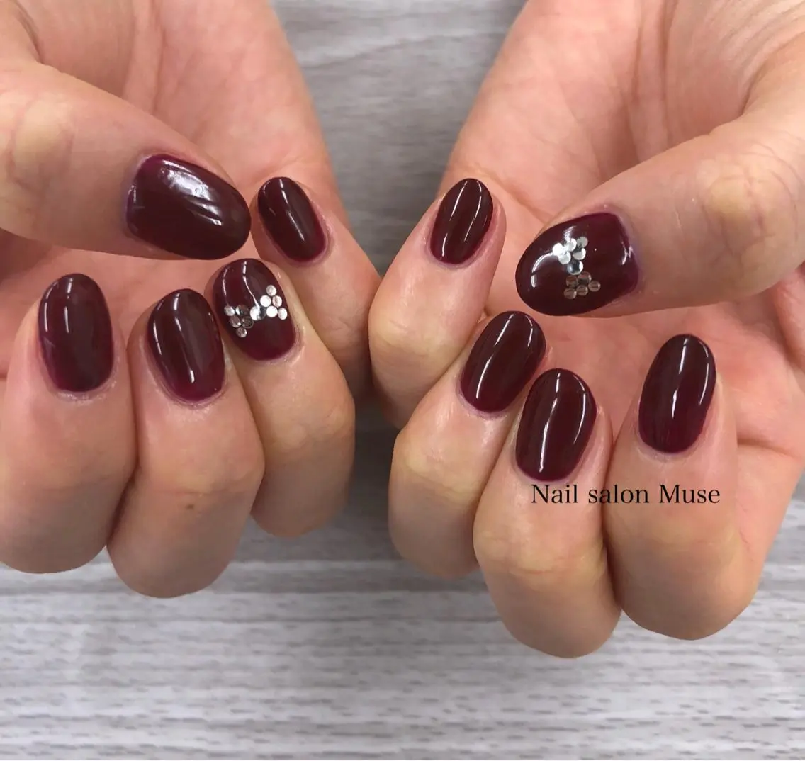 ネイル ストーンネイル Nail salon Museのネイルデザイン