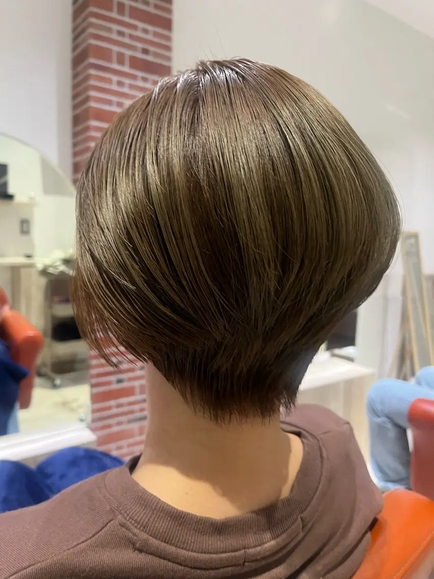 ショート カラー 髪質改善・ショートレ イヤーボブ🧡関玲子のヘアスタイル