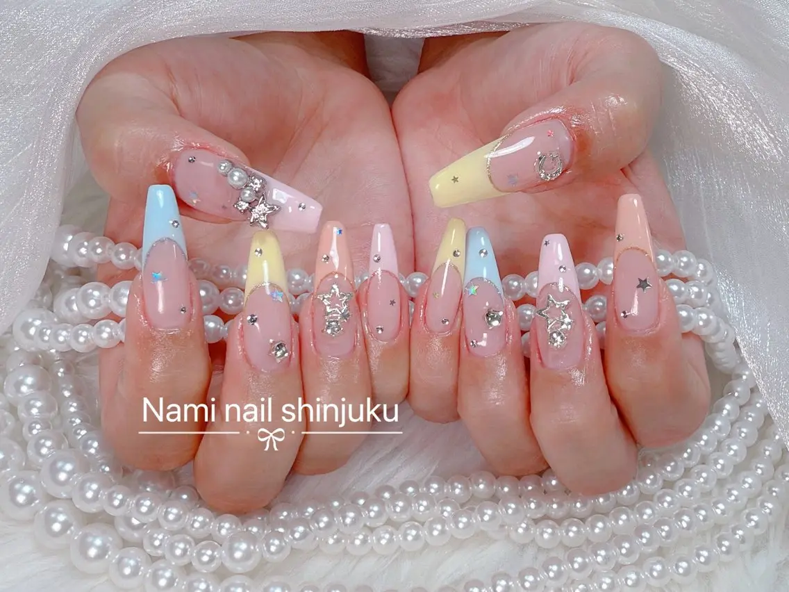 ネイル 長さ出し ガーリー 韓国ネイル ロングネイル 持ち込み ハンドネイル Nami nail salonのネイルデザイン