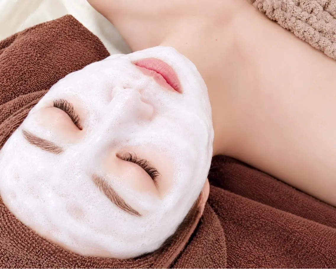 毛穴レス肌へ✨お顔脱毛＋炭酸泡パックサービス🫧　　　　￥5,500⇨￥2,200の写真