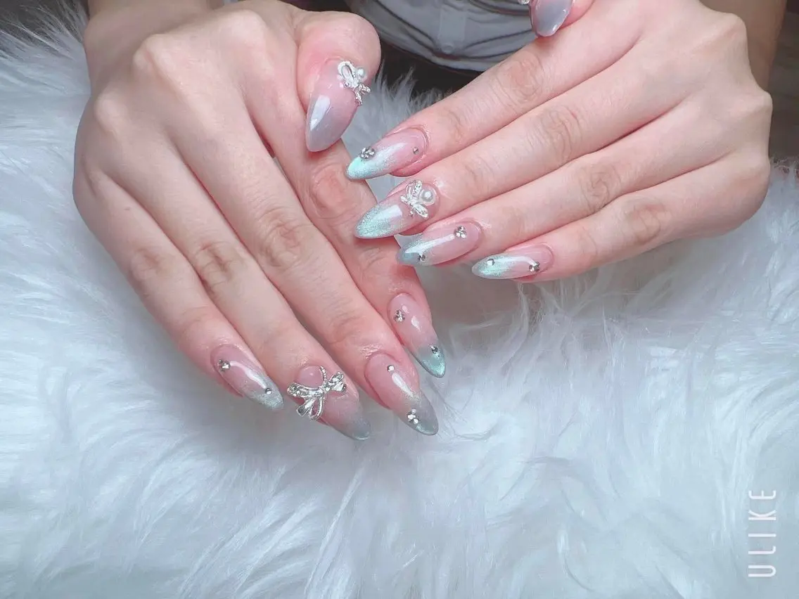 ネイル ブルー フットネイル フレンチネイル 韓国ネイル マグネットネイル ハンドネイル ハンドケア Hara Nail 【持ち込みOK】のネイルデザイン