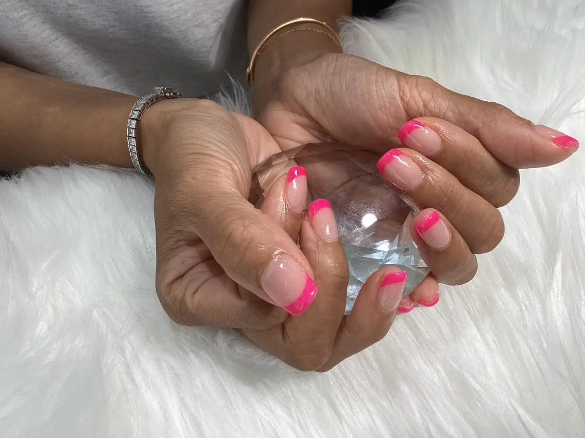 ネイル フレンチネイル ピンク ハンドネイル SalonLinda Marikoのネイルデザイン