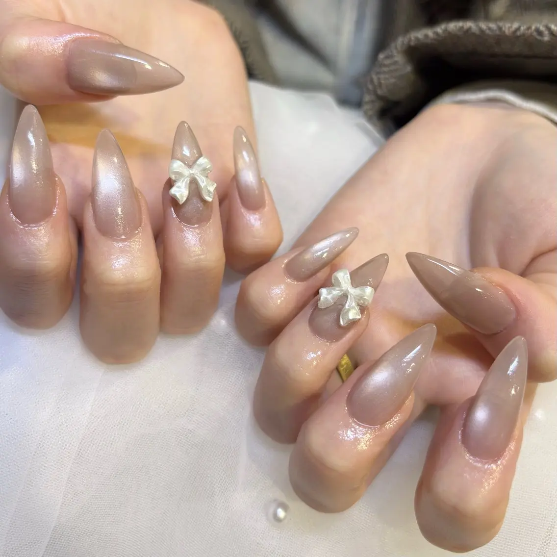 ネイル アートネイル 長さ出し マグネットネイル リボン シンプルネイル AKANE 🧴のネイルデザイン