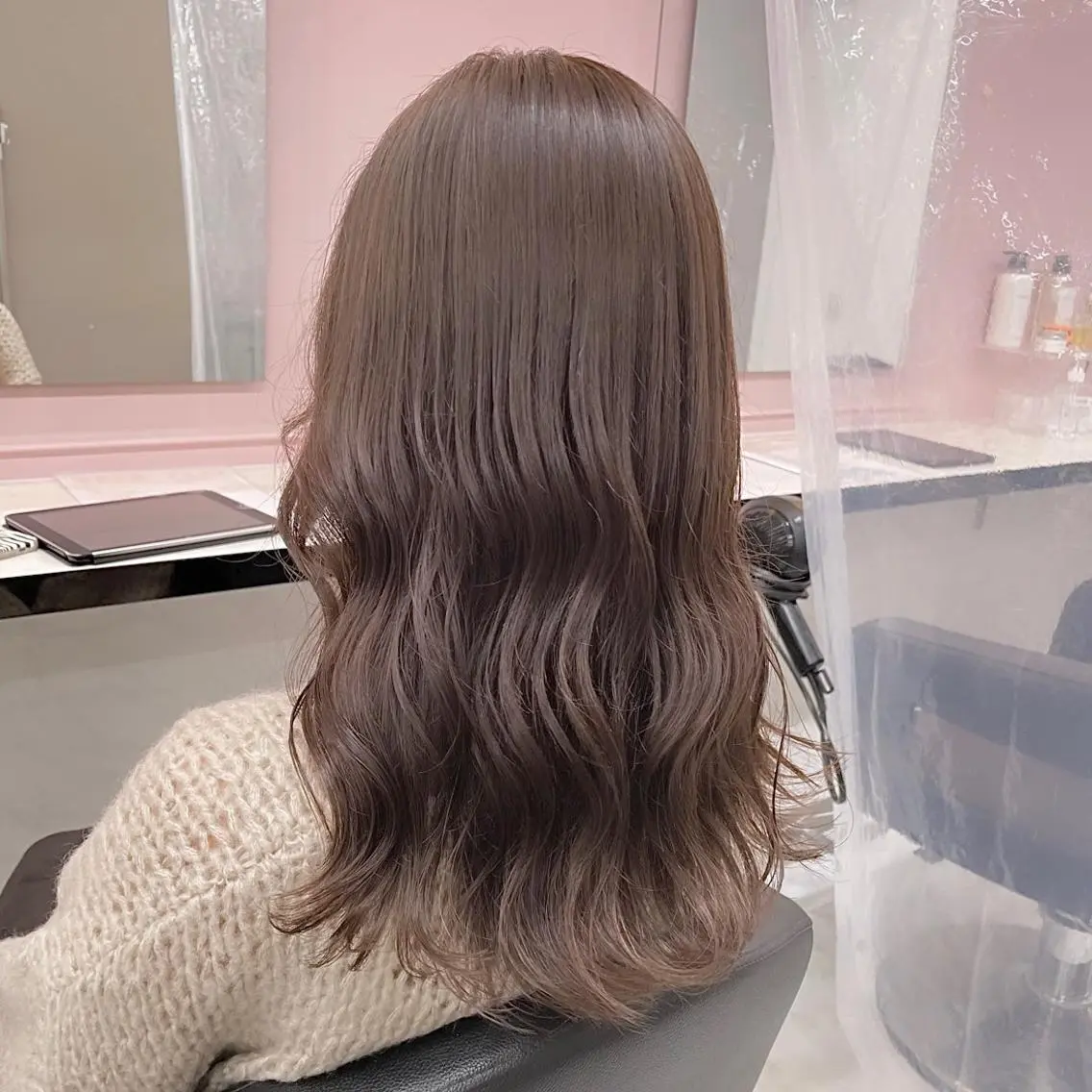 セミロング カラー 🩰透明感カラー♡ UTA🩰のヘアスタイル