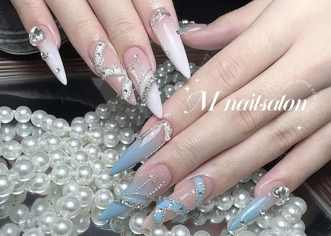 ネイル M🌷nail 長さだし専門店のネイルデザイン