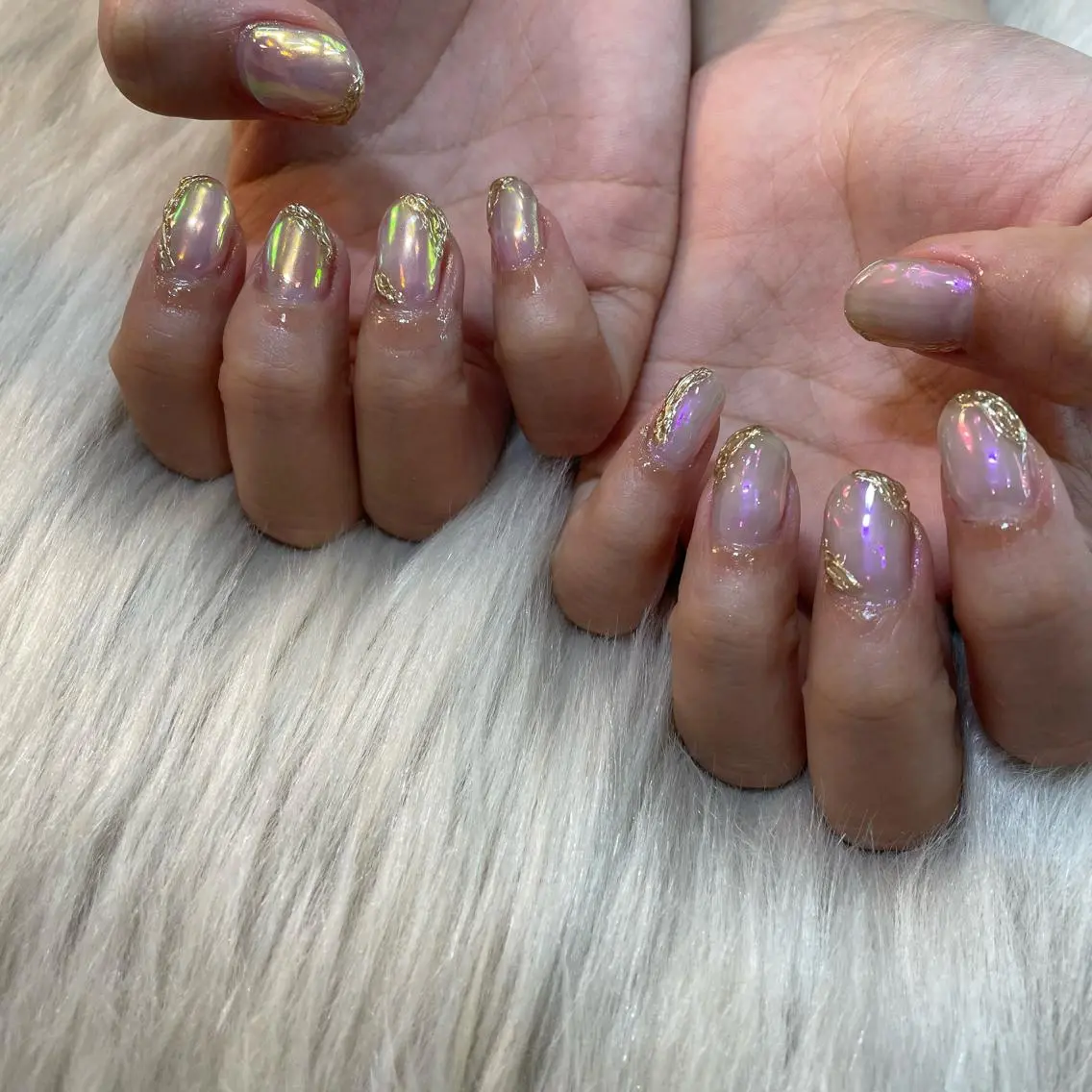ネイル オーロラネイル ミラーネイル Nail Salon Gummi.のネイルデザイン